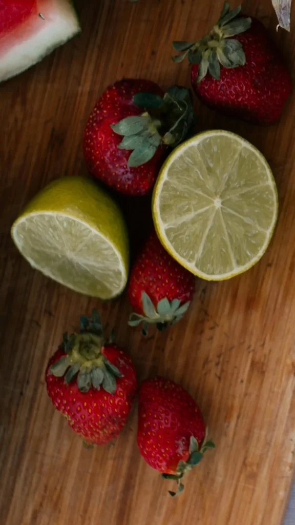 Jugo de Fresas con Limon - La Fusión que enamora 5 limon con fresas